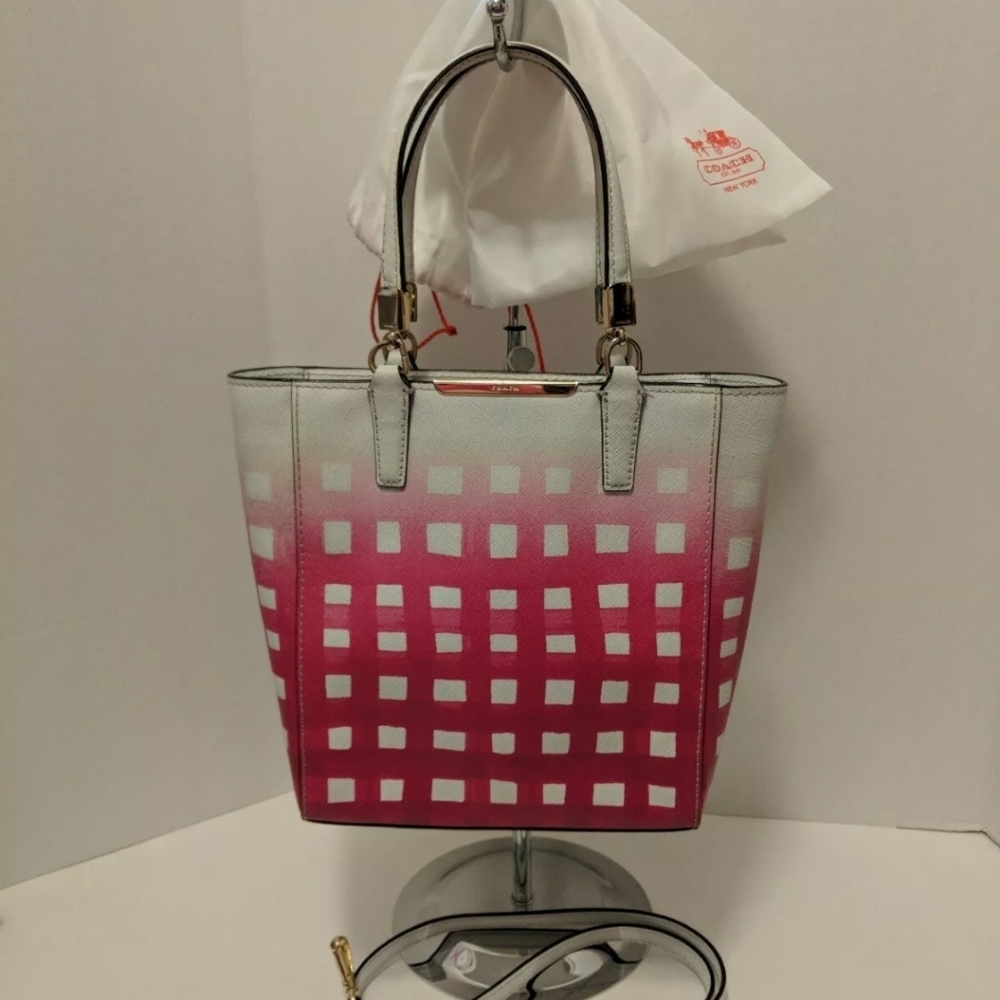 Coach Madison crossbody in pink
